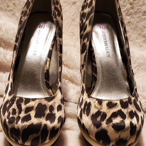 Size 11 Satin Leopard Pump